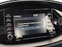 Toyota Aygo X 1.0 VVT-i First | Apple CarPlay/Android Auto, Lichtmetalen velgen, Licht + Regensensor, Parkeersensoren, Stuurbediening