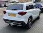 Suzuki Vitara 1.5 Hybrid Style | Trekhaak, Panoramadak, Dodehoekherkenning, Parkeersensoren, Half leer, Stoelverwarming, Keyless