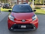 Toyota Aygo X 1.0 VVT-i MT Pulse Bi-tone | Chili red,17 inch, Privacy glass, Apple CarPlay/Android auto, Airconditioning, Parkeercamera