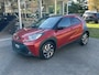 Toyota Aygo X 1.0 VVT-i MT Pulse Bi-tone | Chili red,17 inch, Privacy glass, Apple CarPlay/Android auto, Airconditioning, Parkeercamera