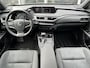 Lexus UX 250h Preference Line | Trekhaak, Dodehoekherkenning, 18 inch, Parkeersensoren, Stoel + Stuurverwarming