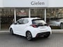 Toyota Yaris 1.5 Hybrid Dynamic Plus | Stoelverwarming, 16 inch, LED, Apple CarPlay/Android Auto, Parkeercamera, Keyless