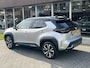 Toyota Yaris Cross 1.5 Hybrid Adventure AWD | Uniek 4X4, Head up display, Leer, Stoel + Stuurverwarming, 18 inch, Dodehoekherkenning, Parkeersensoren