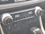 Toyota RAV4 Hybrid 220 AWD Dynamic | Stoelverwarming, Groot scherm, Parkeersensoren, Licht + Regensensor, 1650KG Trekgewicht