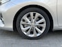 Toyota Auris 1.8 Hybrid Lease | Panoramadak, Navigatie, Parkeercamera, Cruise control, Lichtmetalen velgen
