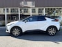Toyota C-HR / C-HR+ 2.0 Plug-in Hybrid 220 Dynamic Plus | Elektrische achterklep, Groot scherm, Stoel + Stuurverwarming, 18 inch, Dodehoekherkenning