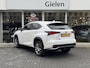 Lexus NX 300h AWD Luxury Line | Groot Scherm, Adaptive cruise control, Leer, Stoelverwarming, Parkeersensoren, Elektrische achterklep, 18 inch