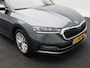 Skoda Octavia Combi 1.0 e-TSi 110 Pk Automaat Business Edition Plus | Trekhaak | Stoelverwarming | Camera | Navigatie | Adaptive Cruise | 17 Inch | 83.812 Km !!