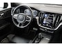 Volvo S60 B4 (M-HYBRID) R-DESIGN -PANO.DAK|HARMAN/KARDON|POWER-SEATS|SPORTSTOELEN|STANDKACHEL|CAMERA|EXT.STYLING|PRIVACY.GLAS|BLACK.BADGE|POLESTAR-UITLAAT|TREKHAAK|19"WINTERBANDEN