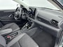 Toyota Yaris 1.5 Hybrid 115 Dynamic | Dodehoek detectie | Parkeersensoren voor/achter | Stoel-/stuurverwarming | Apple Carplay / Android Auto | Keyless | Adaptive Cruise | Clima | Camera | 16 inch