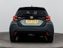 Toyota Yaris 1.5 Hybrid 115 Dynamic | Dodehoek detectie | Parkeersensoren voor/achter | Stoel-/stuurverwarming | Apple Carplay / Android Auto | Keyless | Adaptive Cruise | Clima | Camera | 16 inch