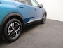 Peugeot 2008 1.2 Hybrid 145 Allure 8 Jaar Garantie | Apple Carplay | Keyless | Camera Voor + Achter | Parkeersenoren Voor en Achter | Cruise Control | Dodehoekbewaking | LED Verlichting
