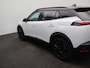 Peugeot 2008 1.2 Hybrid 145 GT | Camera Voor en Achter | Drive Assist | Adaptieve Cruise Control | Parkeersensoren Voor en Achter | Navigatie | Apple Carplay/Android Auto | 18" Inch Lichtmetalen Velgen