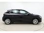 Opel Corsa 1.2 Elegance 100pk | Navigatie | Climate Control | Cruise Control | Parkeersensoren Achter | Apple Carplay - Android Auto | Middenarmsteun | Keyless Entry en Start