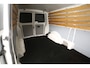 Volkswagen Transporter 2.0 TDI L2H1 140PK | Airco | Cruise | Trekhaak | 3 Zits | Sidebars