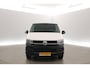 Volkswagen Transporter 2.0 TDI L2H1 140PK | Airco | Cruise | Trekhaak | 3 Zits | Sidebars