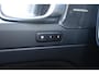 Volvo XC40 B4 Plus Black Edition | Panoramadak | Trekhaak | Verwarmbare voorstoelen, achterbank en stuurwiel | 360 graden camera | Premium audio by Harman Kardon | Apple carplay/Android auto