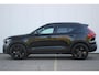 Volvo XC40 B4 Plus Black Edition | Panoramadak | Trekhaak | Verwarmbare voorstoelen, achterbank en stuurwiel | 360 graden camera | Premium audio by Harman Kardon | Apple carplay/Android auto