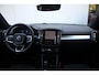 Volvo XC40 B4 Plus Black Edition | Panoramadak | Trekhaak | Verwarmbare voorstoelen, achterbank en stuurwiel | 360 graden camera | Premium audio by Harman Kardon | Apple carplay/Android auto