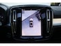 Volvo XC40 B4 Plus Black Edition | Panoramadak | Trekhaak | Verwarmbare voorstoelen, achterbank en stuurwiel | 360 graden camera | Premium audio by Harman Kardon | Apple carplay/Android auto