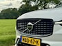 Volvo XC60 T6 Recharge R-Design|Pano|21”|ACC|Trekhaak|Memory|Keyless|Topstaat!