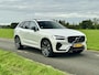 Volvo XC60 T6 Recharge R-Design|Pano|21”|ACC|Trekhaak|Memory|Keyless|Topstaat!