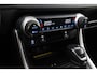 Toyota RAV4 2.5 Hybrid AWD Dynamic | Trekhaak (1.650 KG) | Dodehoek detectie | Navigatie | Stoel-/stuurverwarming | Keyless | Adaptive Cruise | Digitale binnenspiegel | Clima | Parkeersensoren voor/achter | Camera | 18 inch