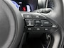 Toyota Yaris 1.5 Hybrid 115 Dynamic Comfort Pack | BTW voertuig | Dodehoek detectie | Stoel+stuurverwarming | Parkeersensoren voor+achter | Navigatie | Climate Control | Cruise Control Adaptive | Achteruitrijcamera | Bluetooth |