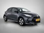 Toyota Yaris 1.5 Hybrid 115 Dynamic Comfort Pack | BTW voertuig | Dodehoek detectie | Stoel+stuurverwarming | Parkeersensoren voor+achter | Navigatie | Climate Control | Cruise Control Adaptive | Achteruitrijcamera | Bluetooth |
