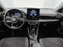 Toyota Yaris 1.5 Hybrid 115 Dynamic Comfort Pack | BTW voertuig | Dodehoek detectie | Stoel+stuurverwarming | Parkeersensoren voor+achter | Navigatie | Climate Control | Cruise Control Adaptive | Achteruitrijcamera | Bluetooth |
