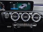 Mercedes-Benz A-klasse 180 AMG Line | Panoramadak | Sfeerverlichting |