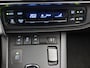 Toyota Auris Touring Sports 1.8 Hybrid Dynamic Ultimate | Stoelverwarming | Climate Control | Cruise Control | Trekhaak | Buitenspiegels Elektrisch Inklap/verstelbaar | Achteruitrijcamera | Bluetooth | Automatische verlichting |