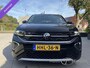 Volkswagen T-Cross 1.5 TSI DSG R-Line Business , AFN TREKHAAK , NAVIGATIE , STOEL VERWARMING , AIRCO ECC , CRUISE CONTROLE ADAPTIVE , 18 INCH ,