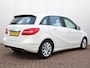 Mercedes-Benz B-klasse 180 | Lichtmetalen velgen | Achteruitrijcamera | Parkeersensoren voor/achter | Stoelverwarming