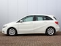 Mercedes-Benz B-klasse 180 | Lichtmetalen velgen | Achteruitrijcamera | Parkeersensoren voor/achter | Stoelverwarming