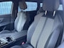 Peugeot 5008 SUV Allure Pack Business 130 pk Automaat | Navigatie | Dodehoekwaarsch. | 7-zits | Elektrische kofferbak | Parkeercamera voor/achter
