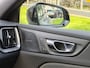 Volvo V60 T8 455PK Plug-in hybrid AWD Plus Dark | BLIS | ACC | Trekhaak | Pano | HUD | H&K | Elektr. Stoelen | 360 Camera |