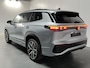 Volkswagen Tayron 1.5 eHybrid R-Line Edition / FABRIEKSGARANTIE TM 11-2030/ 272 PK/ TREKHAAK/ PANO/ LEER/ 360 CAMERA/ BLACK STYLE/ HARMAN/KARDON/ / HEAD-UP/ IQ. LIGHT/ STOELVENTILATIE/ APP CONNECT/ STOELVERWARM. V&A/ DODE HOEK/ KEYLES