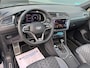Volkswagen Tiguan 1.5 TSI R-Line Business+ NL.Auto/Panoramadak/Trekhaak/20Inch/Camera/Alcantara/IQ Light/1Ste Eigenaar!!