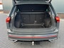 Volkswagen Tiguan 1.5 TSI R-Line Business+ NL.Auto/Panoramadak/Trekhaak/20Inch/Camera/Alcantara/IQ Light/1Ste Eigenaar!!