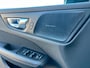 Volvo V60 2.0 B3 Business Pro NL.Auto/Panoramadak/Elc. Trekhaak/Harman-Kardon/Camera/1Ste Eigenaar/Dealer onderhouden