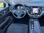 Volvo V60 2.0 B3 Business Pro NL.Auto/Panoramadak/Elc. Trekhaak/Harman-Kardon/Camera/1Ste Eigenaar/Dealer onderhouden