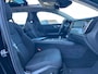 Volvo V60 2.0 B3 Business Pro NL.Auto/Panoramadak/Elc. Trekhaak/Harman-Kardon/Camera/1Ste Eigenaar/Dealer onderhouden