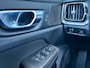 Volvo V60 2.0 B3 Business Pro NL.Auto/Panoramadak/Elc. Trekhaak/Harman-Kardon/Camera/1Ste Eigenaar/Dealer onderhouden