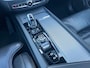 Volvo XC60 2.0 T8 Twin Engine AWD Inscription NL.Auto/Panoramadak/HUD/Trekhaak/Carplay/Full Led/Dealer onderhouden/2De Eigenaar