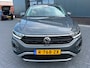 Volkswagen T-Roc 1.5 TSI Life Business NL.Auto/150PK/Stoelverw./Climatronic/Carplay/Trekhaak/1Ste Eigenaar/Dealer Onderhouden