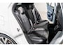 Volkswagen Golf 1.5 eTSI R-line 2021 DSG Pano IQ Carplay Camera