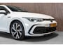 Volkswagen Golf 1.5 eTSI R-line 2021 DSG Pano IQ Carplay Camera