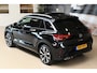 Volkswagen T-Roc 1.5 TSI 150pk R-Line Business+ | IQ. Light | Pano | Camera | 100% (Dealer) onderhouden label