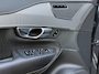 Volvo XC90 2.0 T8 Recharge AWD 445pk R-Design | SOH 100% | Long range | Leder/nubuck contourstoel | Memory | Stoel&stuurverwarming | Camera | Navigatie | Apple CarPlay | Full-LED | DAB | Keyless | Dodehoekdetectie | Elektrische achterklep | 20 inch velgen | Volledig onderhouden